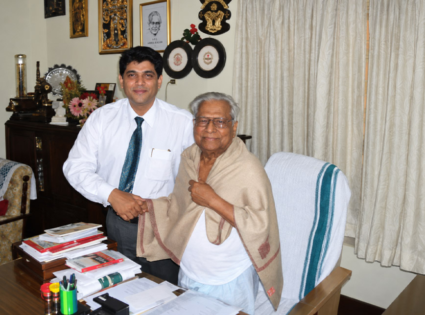V. S. Achuthanandan (ex‑CM Kerala) and Powai Labs tech vision